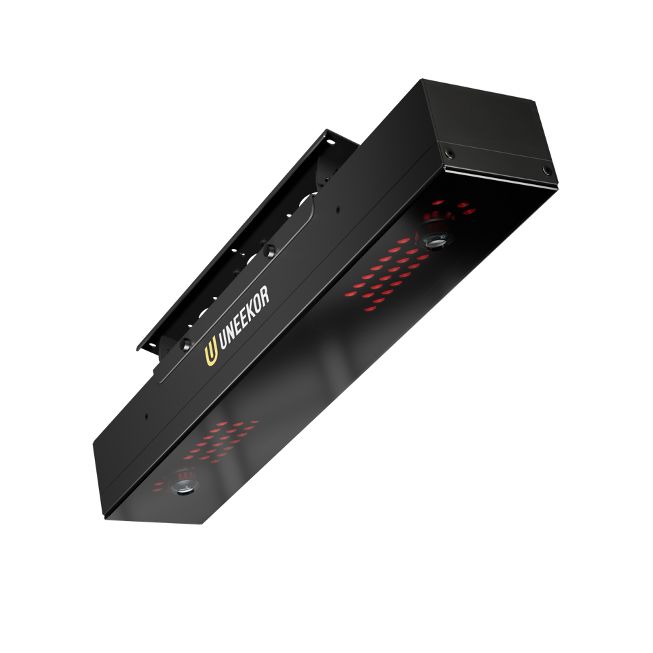 Uneekor EYE XR Golf Simulator / Launch Monitor Package (USA Only)